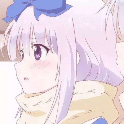 男子走路时多次故意触碰女学生